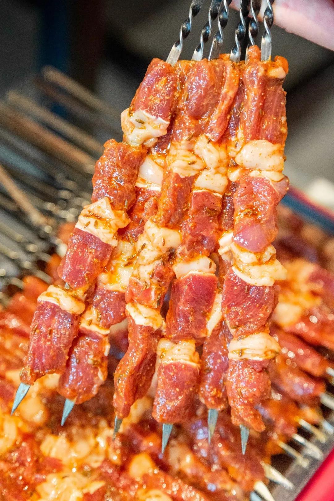 新疆,梦想起航之地,学习照亮自信之路