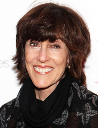 诺拉·伊弗龙，探寻女性成长与自我救赎的旅程